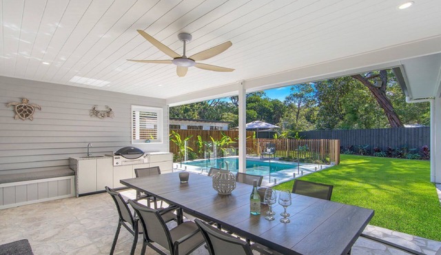 Daybreak Cottage by HolidayCo. in PEARL BEACH