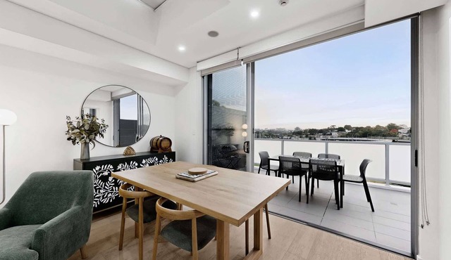 Designer 1-Bed Apartment with Balcony