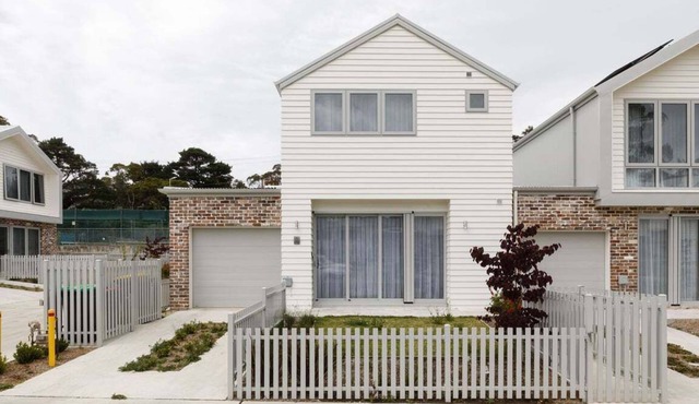 Dora Modern Retreat Walkable to Town