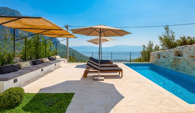 Dream villa with spectacular sea views, 3 bedrooms, swimming pool