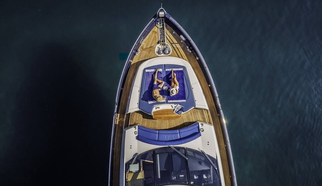 Dubrovnik Delight: A Sun-Kissed Sailing Experience