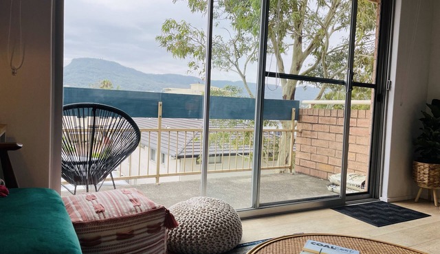 Escape and relax at a lovely 2 bedroom unit, just 200m to beautiful North Beach!