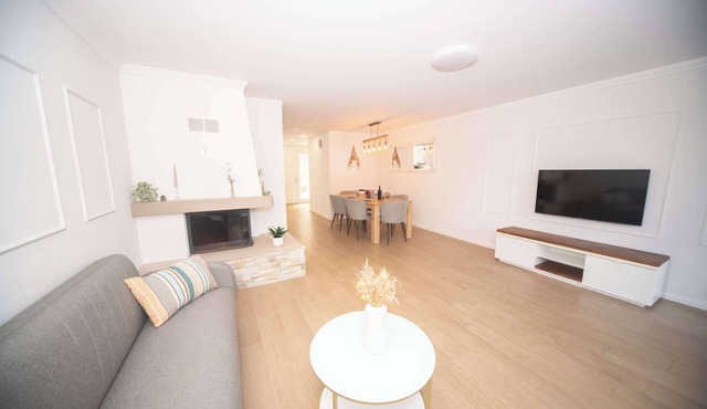 Family Garden Duplex near Zürich - Trampoline, Fireplace & BBQ - 8 Guests
