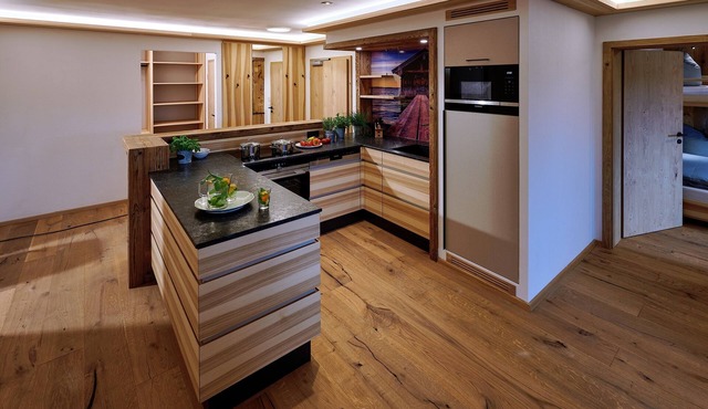 Ferienwohnung Bootshütte, 1-5pers., 2sep. SZ, 2.og, Balkon mit Chiemseeblick in Chieming