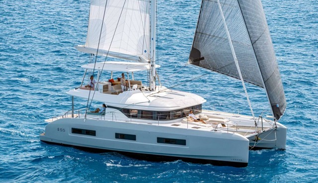 Floating Villa: Yacht Vacation with Captain & Chef - 10 guests