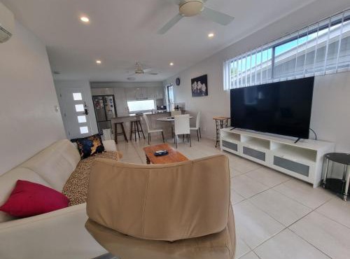 Glass House Mountains Retreat
