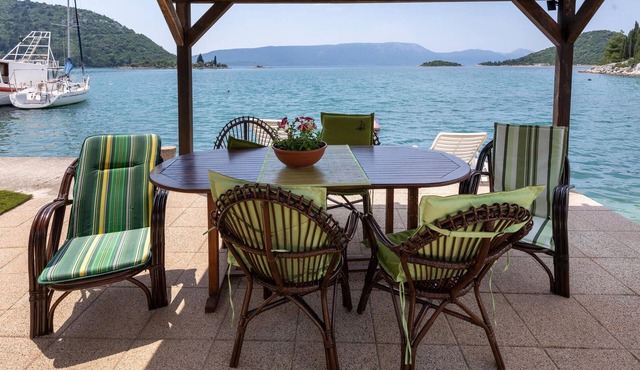 Gorgeous apartment in Blace with house sea view