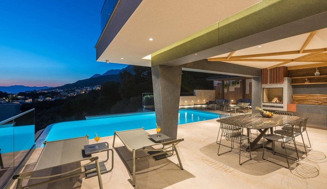 Gorgeous home in Makarska with sauna