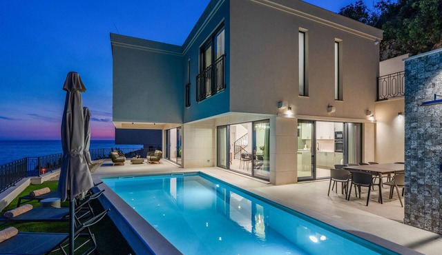 Gorgeous home in Mlini with sauna