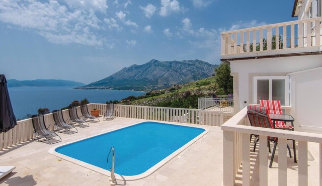 Gorgeous home in Orebic