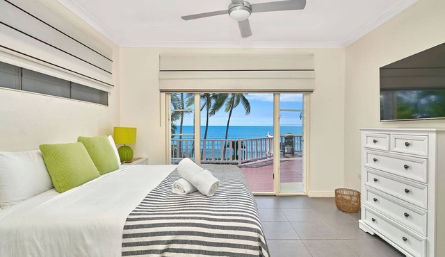 Grand Home in Holloway's Beach