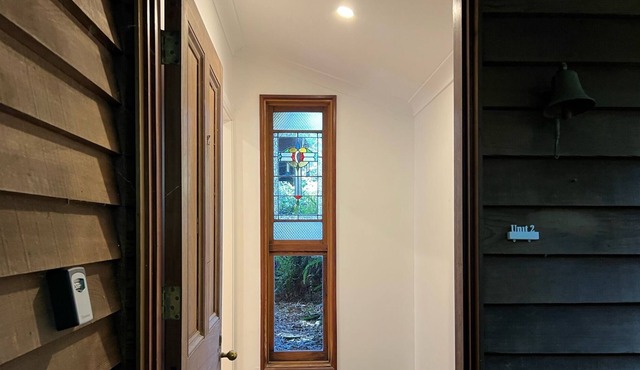 Guest Cabin in Forest Close to Beach & City Centre
