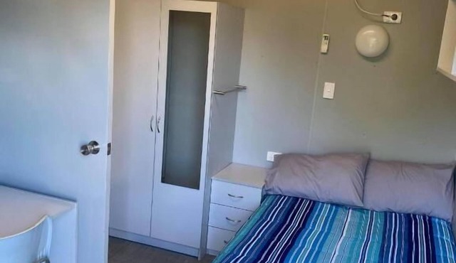 Gundy Pub and caravan park