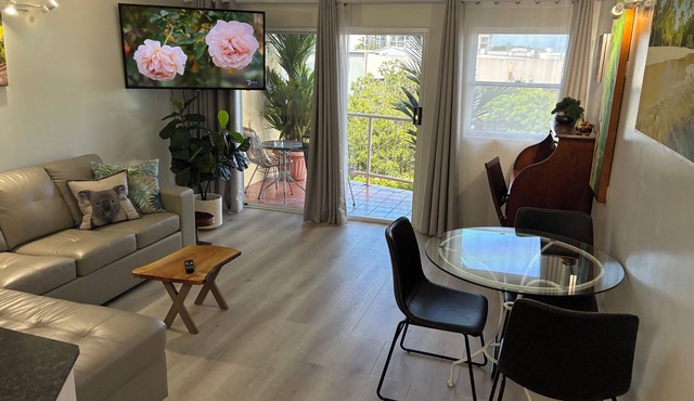 Hidden Gem Condo in the heart of Cairns City. Free Parking