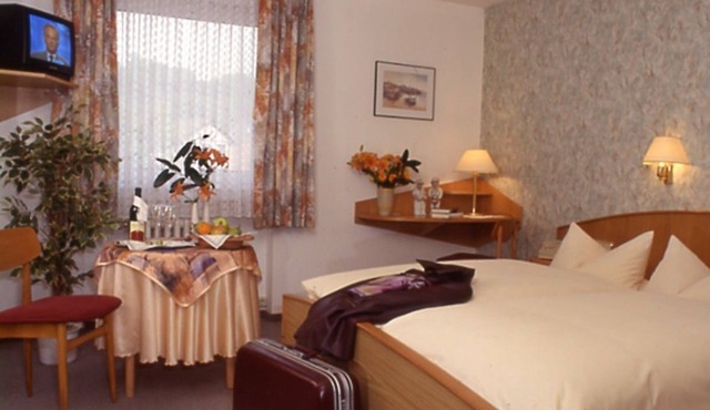 Hotel Link & Restaurant in Sontra