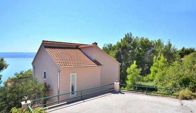 House Ivan in Mimice