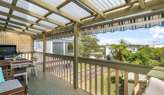 King Stingray – double storey beach house with ocean views