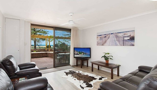 Kirra Vista 4 - Beachfront & Ground Floor