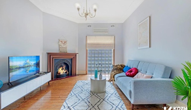 KozyGuru | Campsie | Oldie-Goodie Look 4 Bed House