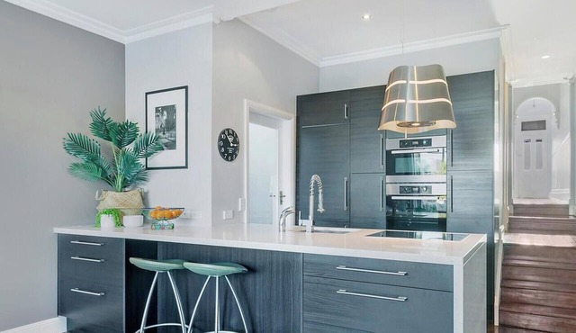 KozyGuru | Rozelle | 3 Bed Family House
