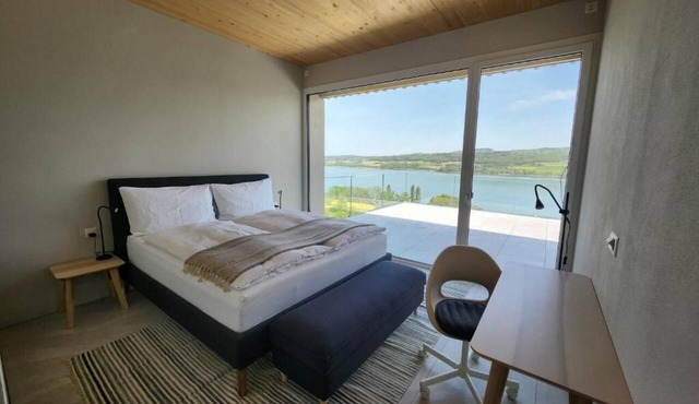Lakeview Guest Rooms Rooftop Terrace