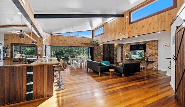 Large Beach Retreat with Ocean Breeze and Style