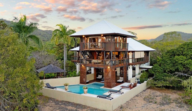 Lotus House