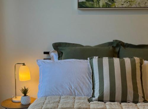 Luxe 2B2B Stay Walk to Sunnybank market square