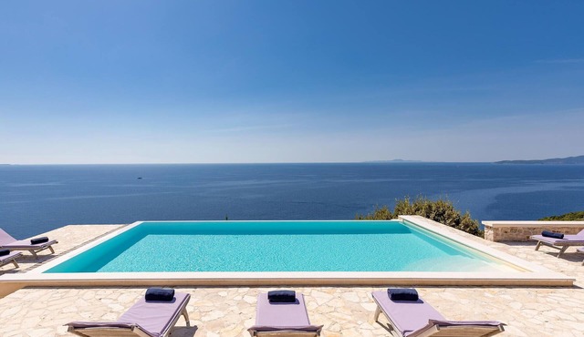 Luxurious home in Potomje