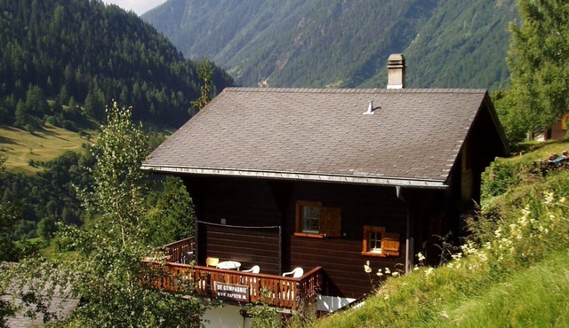 Luxury chalet, stunning views - hike & ski in UNESCO World Heritage Site