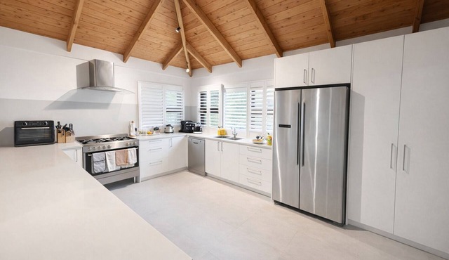 Macmasters Beach Coastal 3 bedroom Retreat with filtered ocean views
