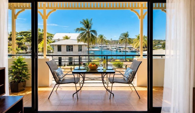 Marina View Apartment Steps from Townsville CBD