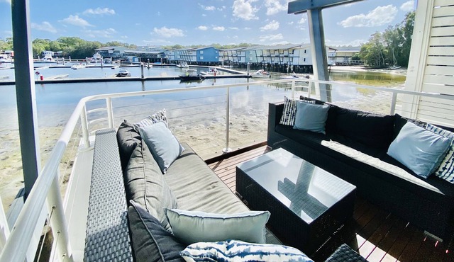 Marine View 1 Bed Apartment - Sleeps up to 6 - Couran Cove Resort
