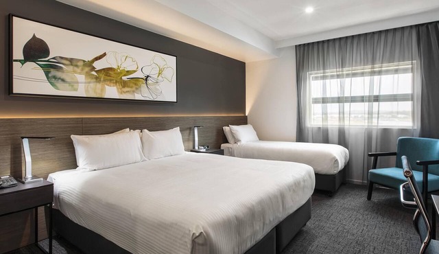 Mercure Sunshine Coast Kawana Waters