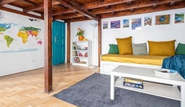 MidTerm - Little Dream Apartment