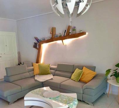 Modern 2BR city flat 10min from the beach