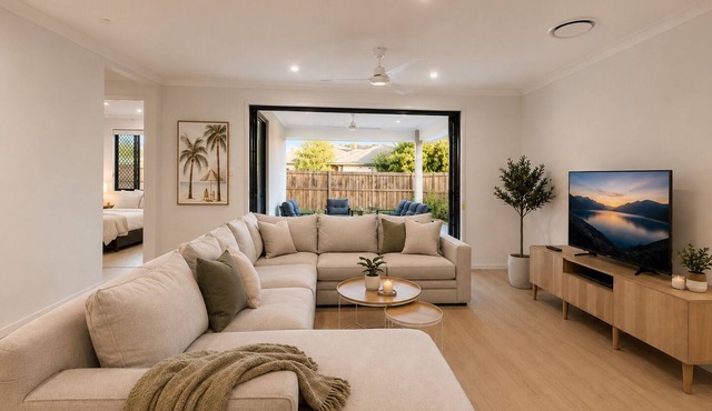 Murrumba Manor | Elegant Family Escape