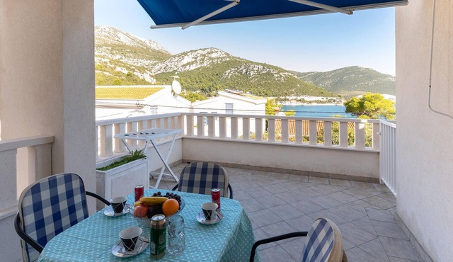 Nice apartment in Klek with WiFi