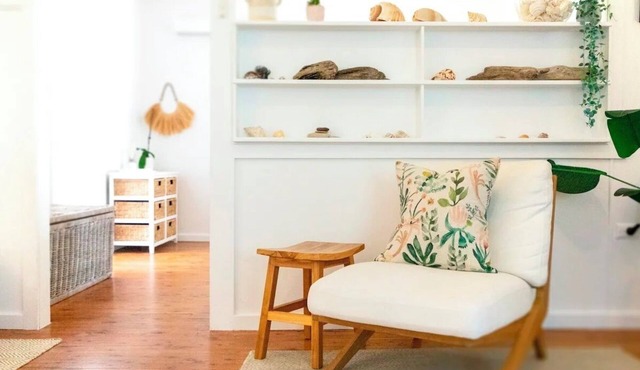North facing cottage - 300m flat level walk to Pearl Beach
