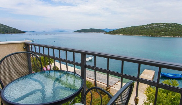 One bedroom apartment near beach Luka Dubrava, Pelješac (A-24568-c)