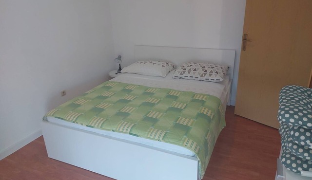 One bedroom apartment with balcony Makarska (A-20727-d)