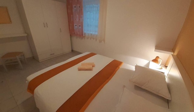 One bedroom apartment with terrace Gradac, Makarska (A-11332-a)
