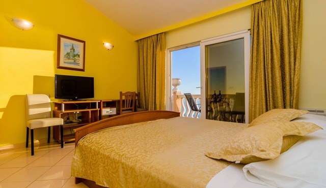 Pansion Villa Antonio - Two Bedroom Suite Family 24