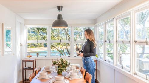 Paradise Point- Waterfront Property Pearl Beach