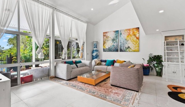 Peaceful Woodland | 6BR Retreat with Garden Views