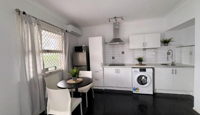 Peninsular Drive 1 bedroom