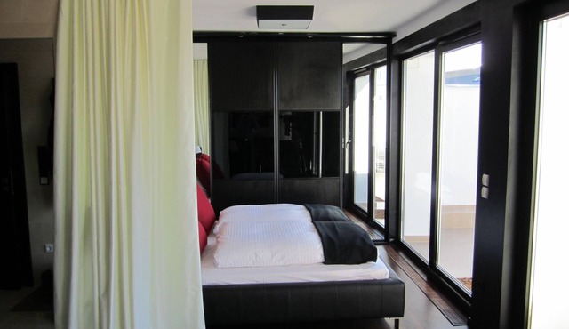 Penthouse mit Donaublick by Interhome