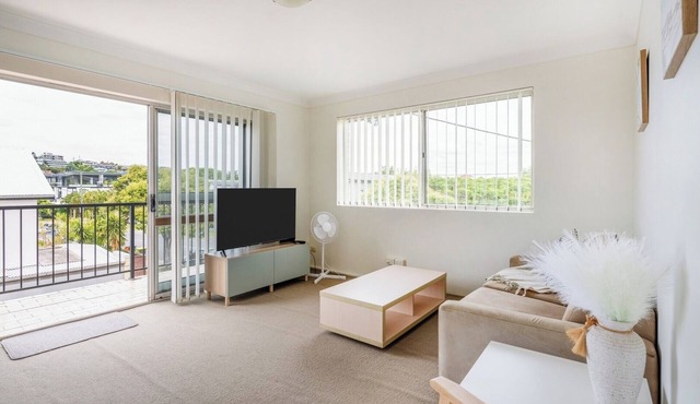 Quiet and Cosy Bulimba Escape