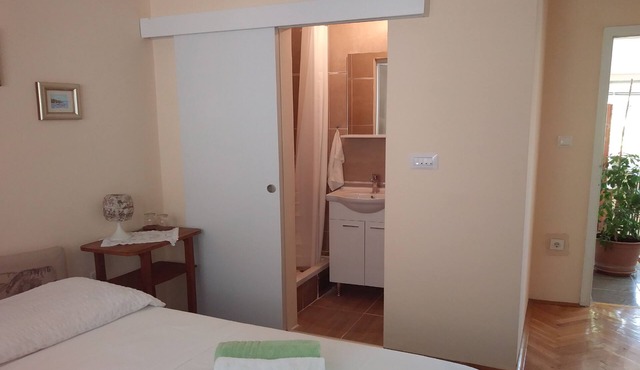 Rooms Brezak - Double Room with Shared Kitchen
