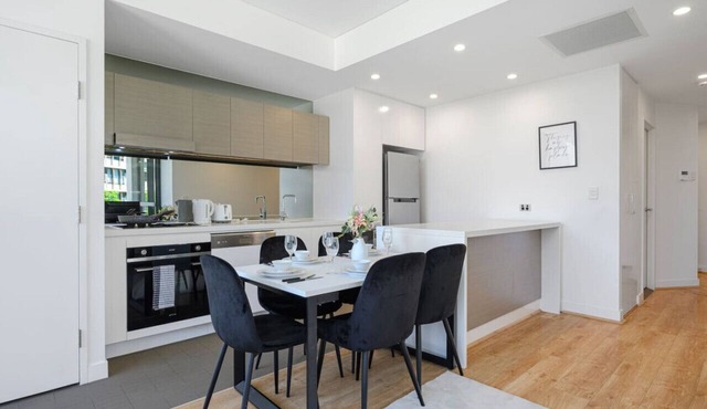 Rosebery near Airport & Train & Shops